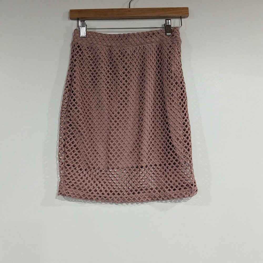 *3/$10* BNWT Streetwear Society Fishnet Layer Skirt Dusty Rose Size Small